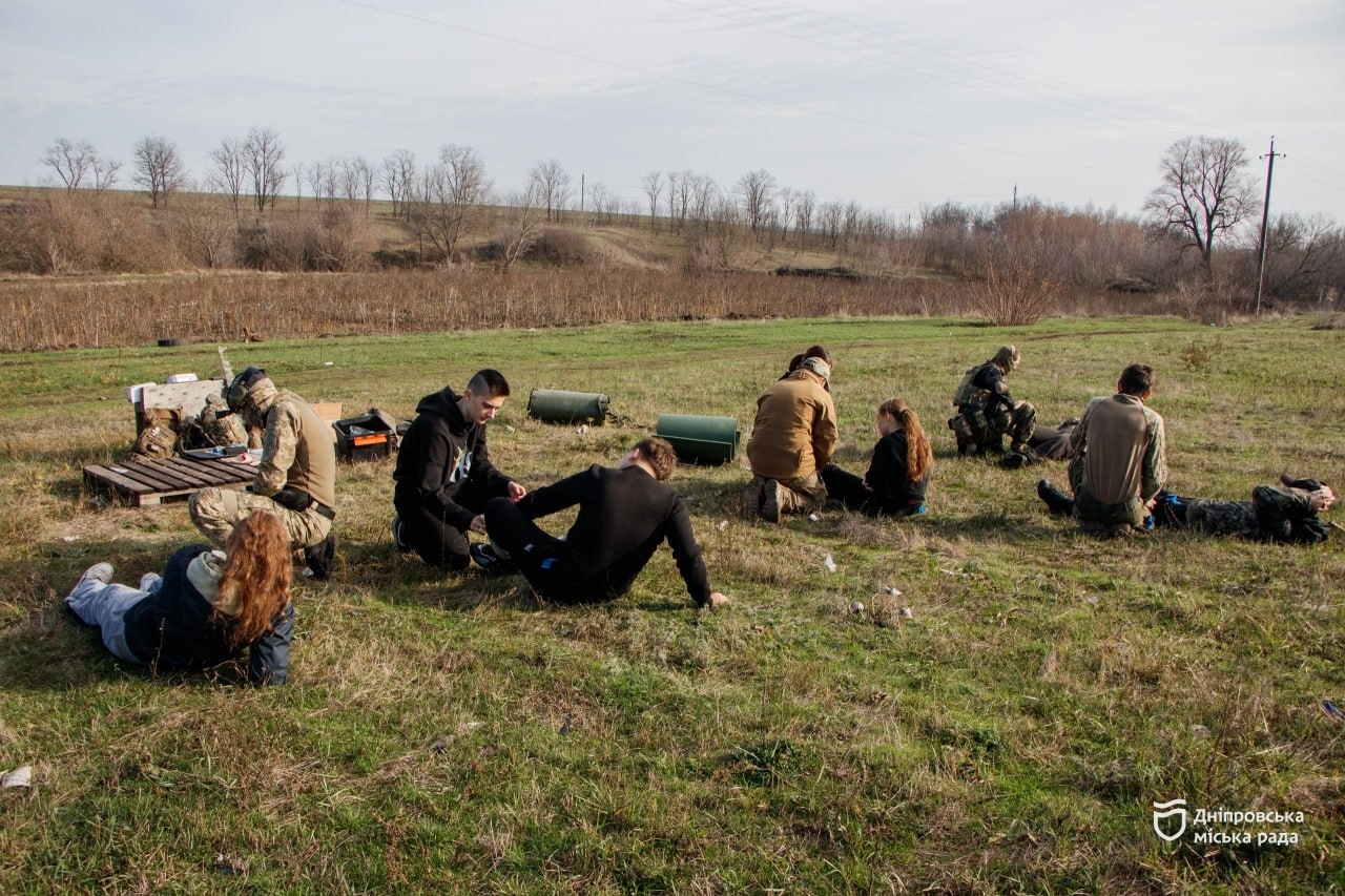 У Дніпрі 52 молодих людей пройшли просунутий військово-патріотичний вишкіл