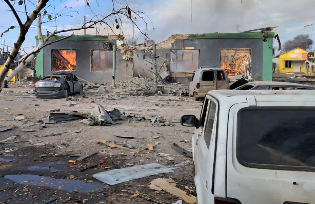 Ворог атакував одразу кілька громад Дніпропетровщини, є загиблі та поранені 4.11.2025