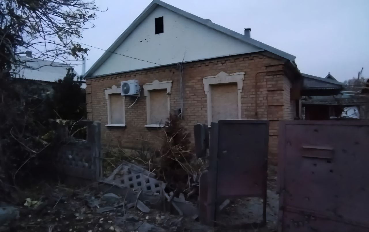 Ворог бив по громадах Дніпропетровщини: десятки зруйнованих осель - 6.11.2025