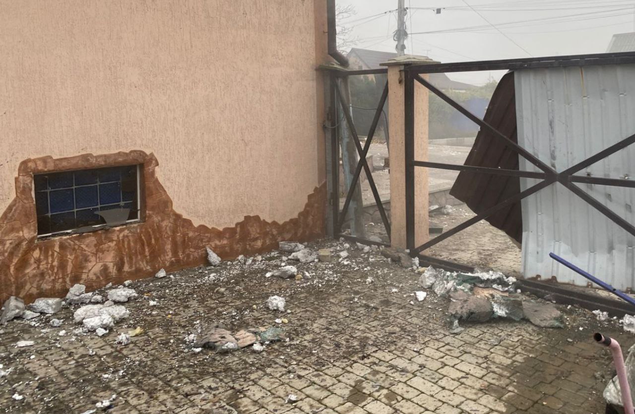 Ворог обстріляв Нікопольський район — поранені троє людей - 7.11.2025