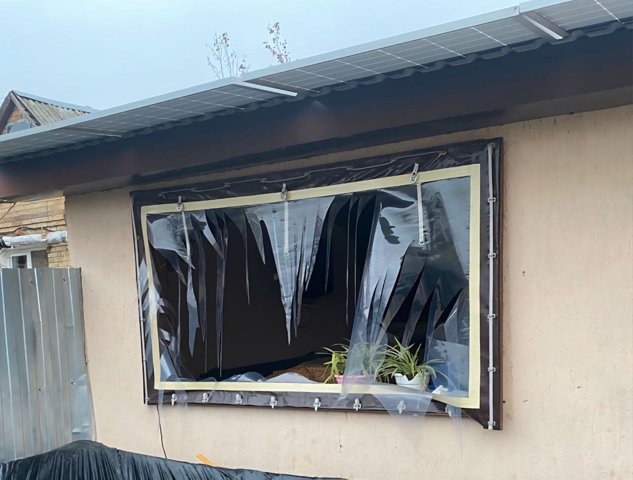 Ворог обстріляв Нікопольський район — поранені троє людей - 7.11.2025