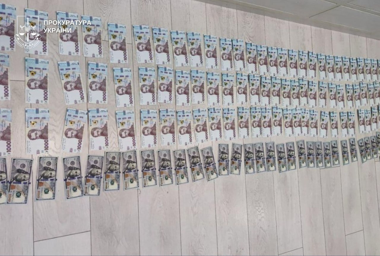 У Дніпрі затримали двох чоловіків за схемою незаконного виїзду за кордон призовників - 24.11.2025