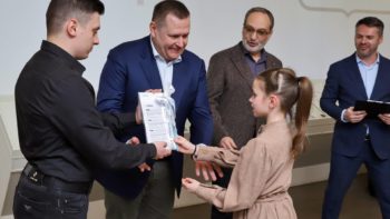 У Дніпрі дітям, чиї батьки загинули, захищаючи Україну, придбали омріяні музичні інструменти 25.11.2025