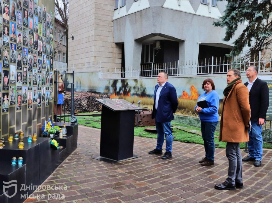 Заступник Посла ЄС в Україні Гедимінас Навіцкас у Дніпрі зустрівся з Борисом Філатовим 29.11.2025