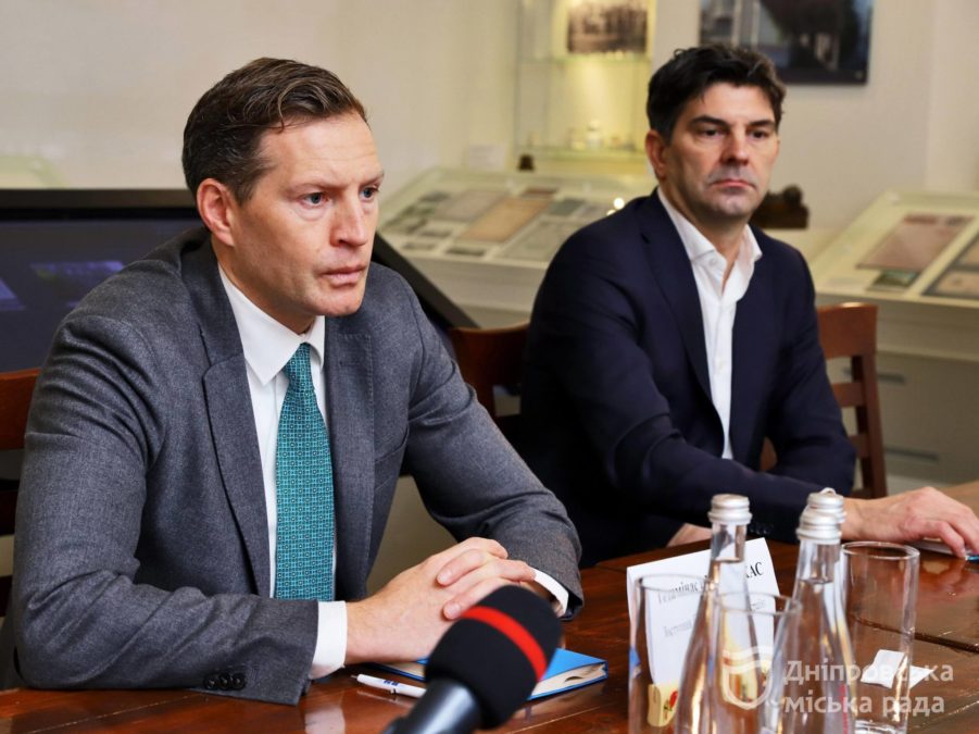 Заступник Посла ЄС в Україні Гедимінас Навіцкас у Дніпрі зустрівся з Борисом Філатовим 29.11.2025