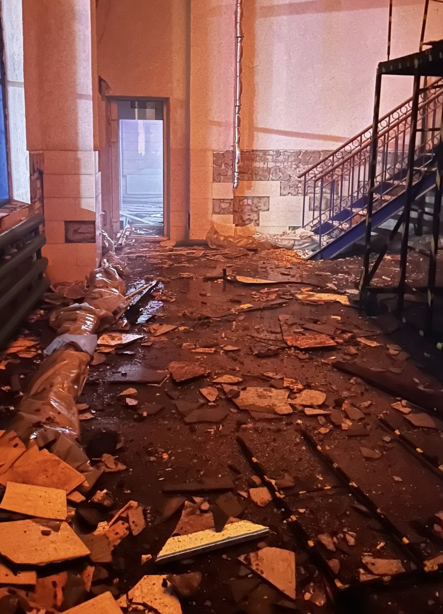 У Дніпрі росія атакувала залізничну інфраструктуру: зруйноване депо та пошкоджений вокзал - 18.11.2025