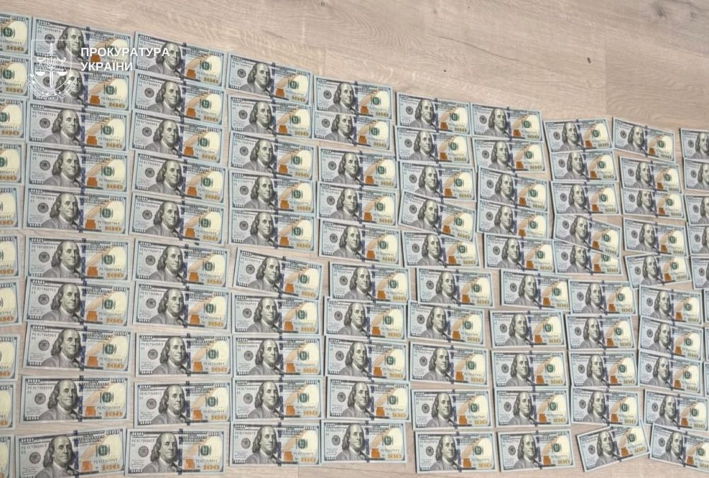 Шахрайство з депозитами: у Дніпрі викрили схему списання понад 50 млн грн - 22.12.2025