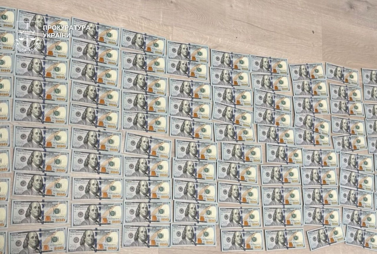 Шахрайство з депозитами: у Дніпрі викрили схему списання понад 50 млн грн - 22.12.2025