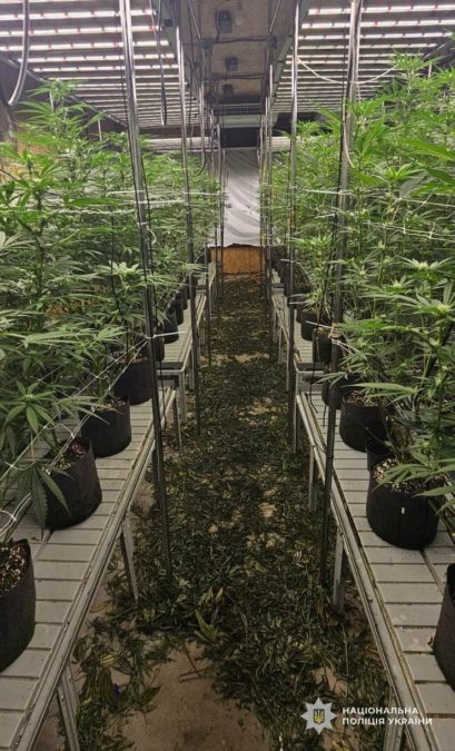 Нарколабораторія в ангарі: дніпровські поліцейські затримали злочинця - 25.12.2025