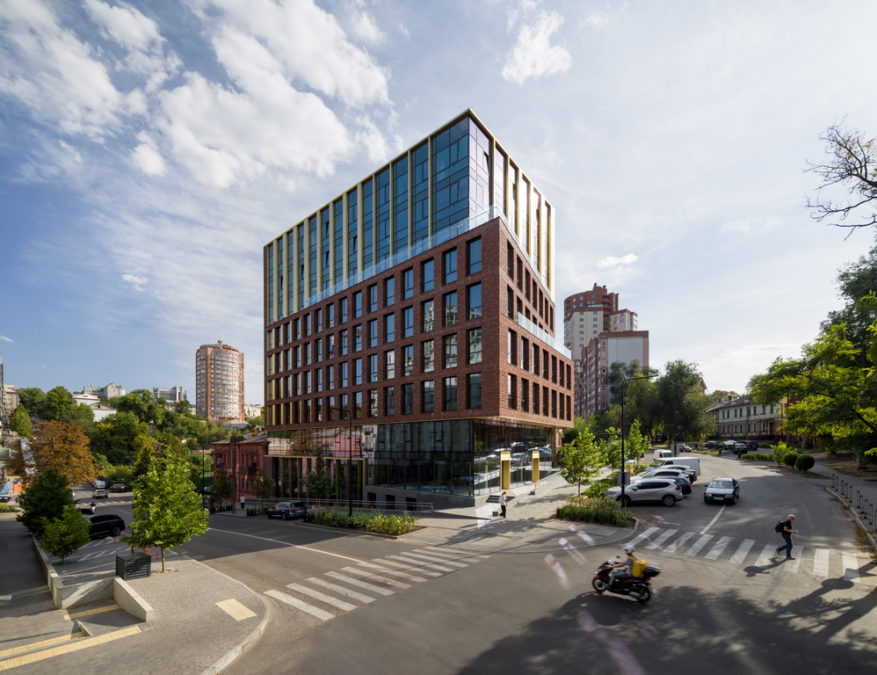 Дніпровський бізнес-центр претендує на Національну премію - 02.12.2025