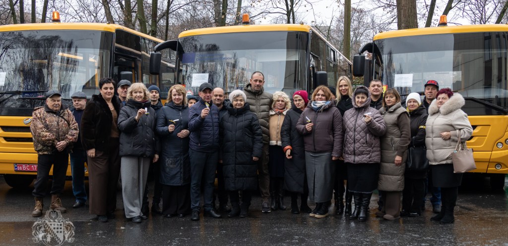Дніпропетровщина отримує нові шкільні автобуси - 10.12.2025