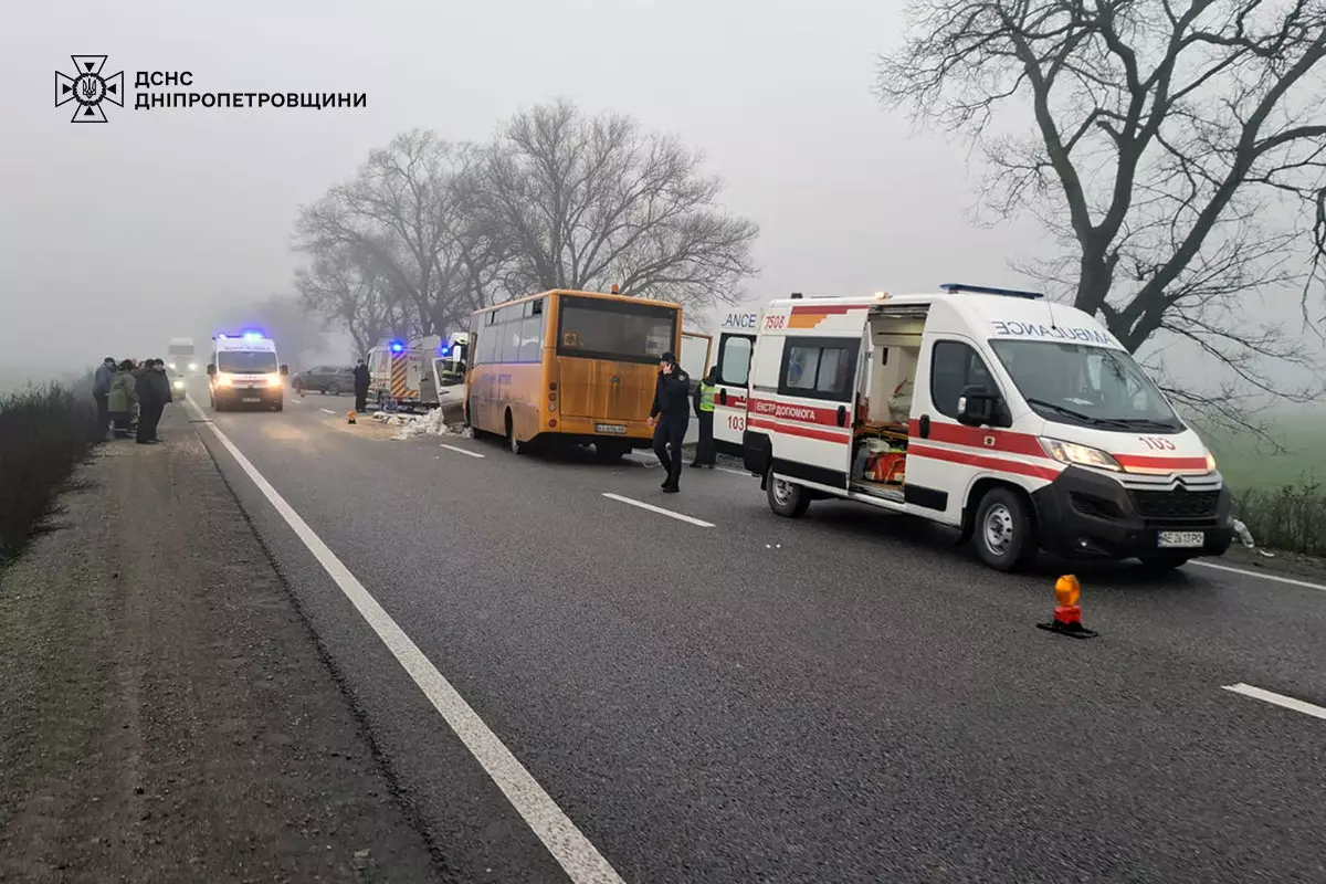 Смертельна ДТП біля Саксагані: двоє загиблих, семеро травмованих - 11.12.2025