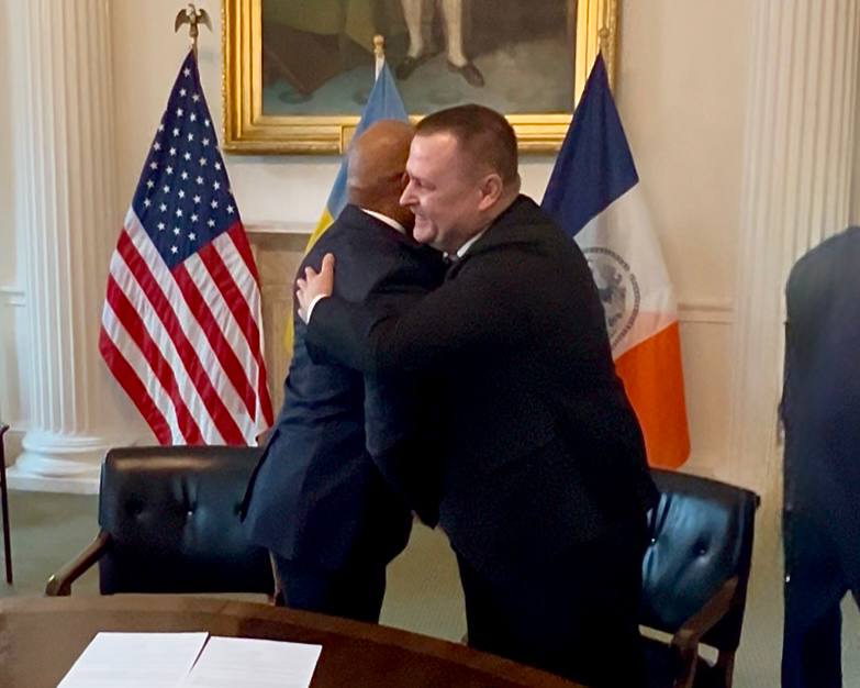 Філатов уклав угоду про дружню співпрацю Дніпра з Нью-Йорком — найбільшим містом США — 17.12.2025