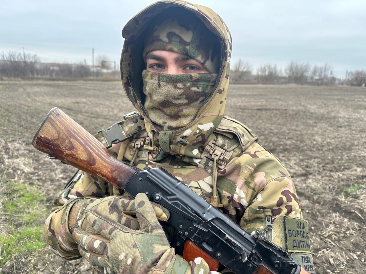 Боєць із Пологів повернувся після СЗЧ і отримав «Золотий хрест» ЗСУ - 25.12.2025