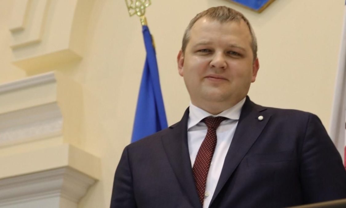 Голова Дніпропетровської облради Лукашук різко розкритикував центральну владу за борги