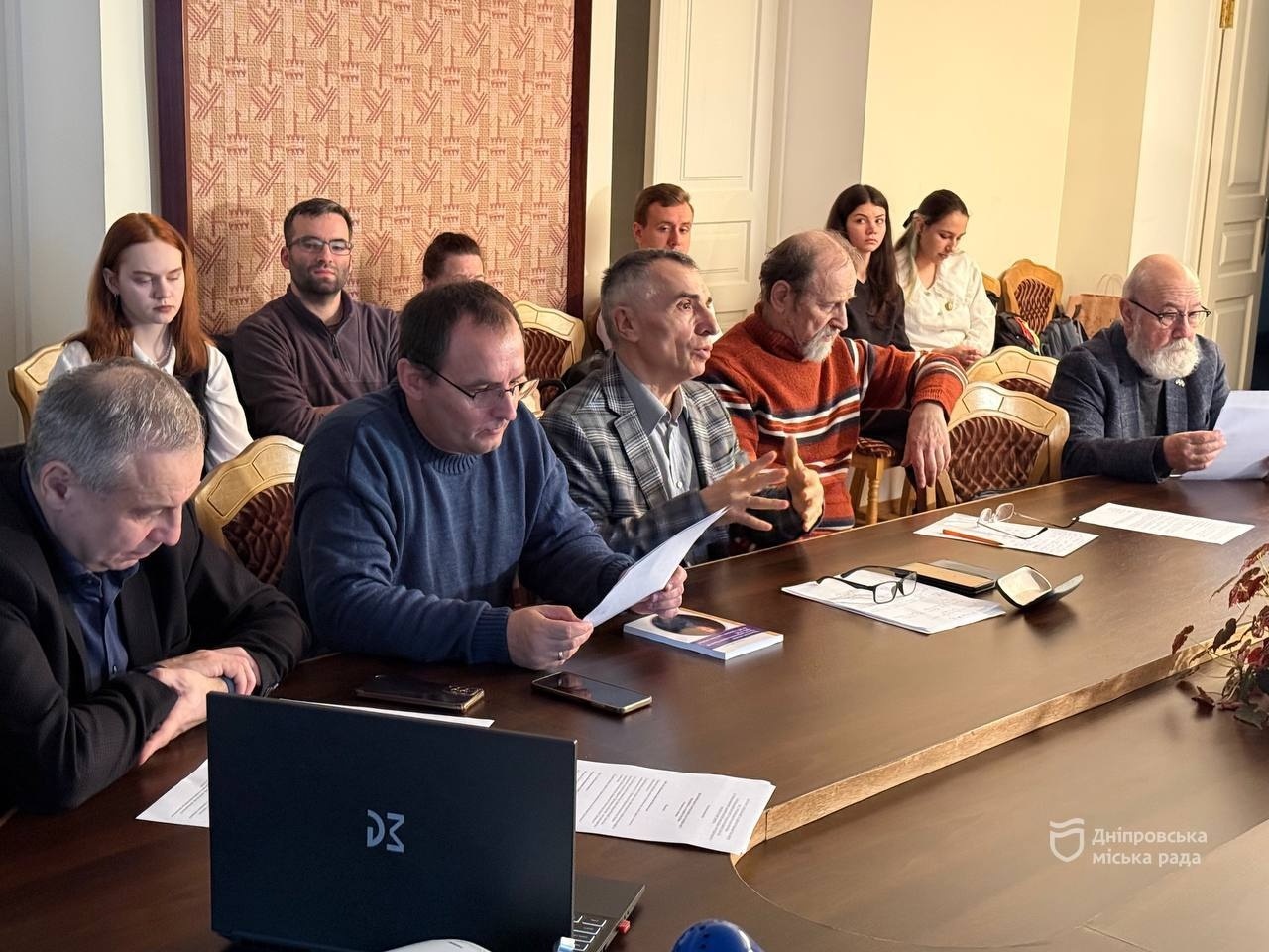 Провідні історики України закликають переглянути імперські наративи щодо дати заснування Дніпра - 28.11.2025