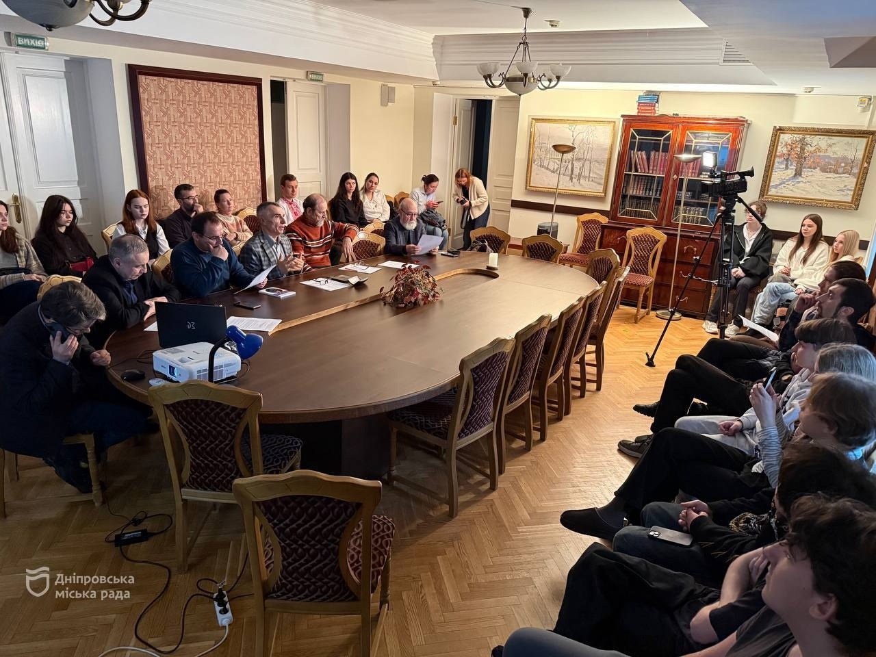 Провідні історики України закликають переглянути імперські наративи щодо дати заснування Дніпра - 28.11.2025