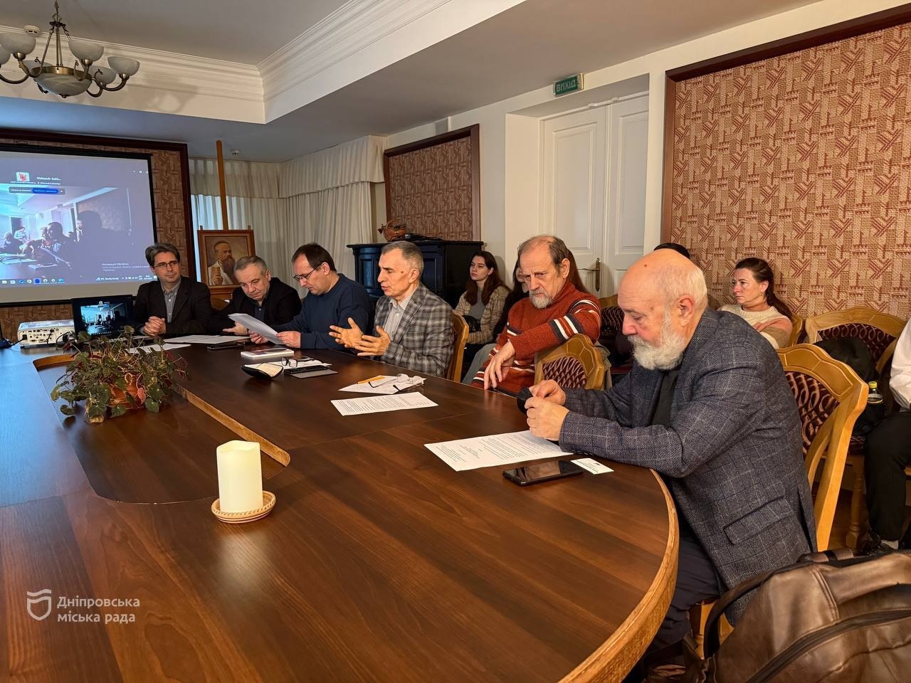 Провідні історики України закликають переглянути імперські наративи щодо дати заснування Дніпра - 28.11.2025