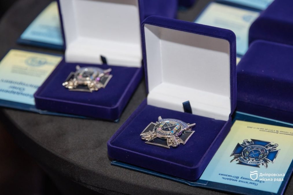 У Дніпрі вшанували десантників: нагороди військовим і 72 дрони для бригад - 05.12.2025