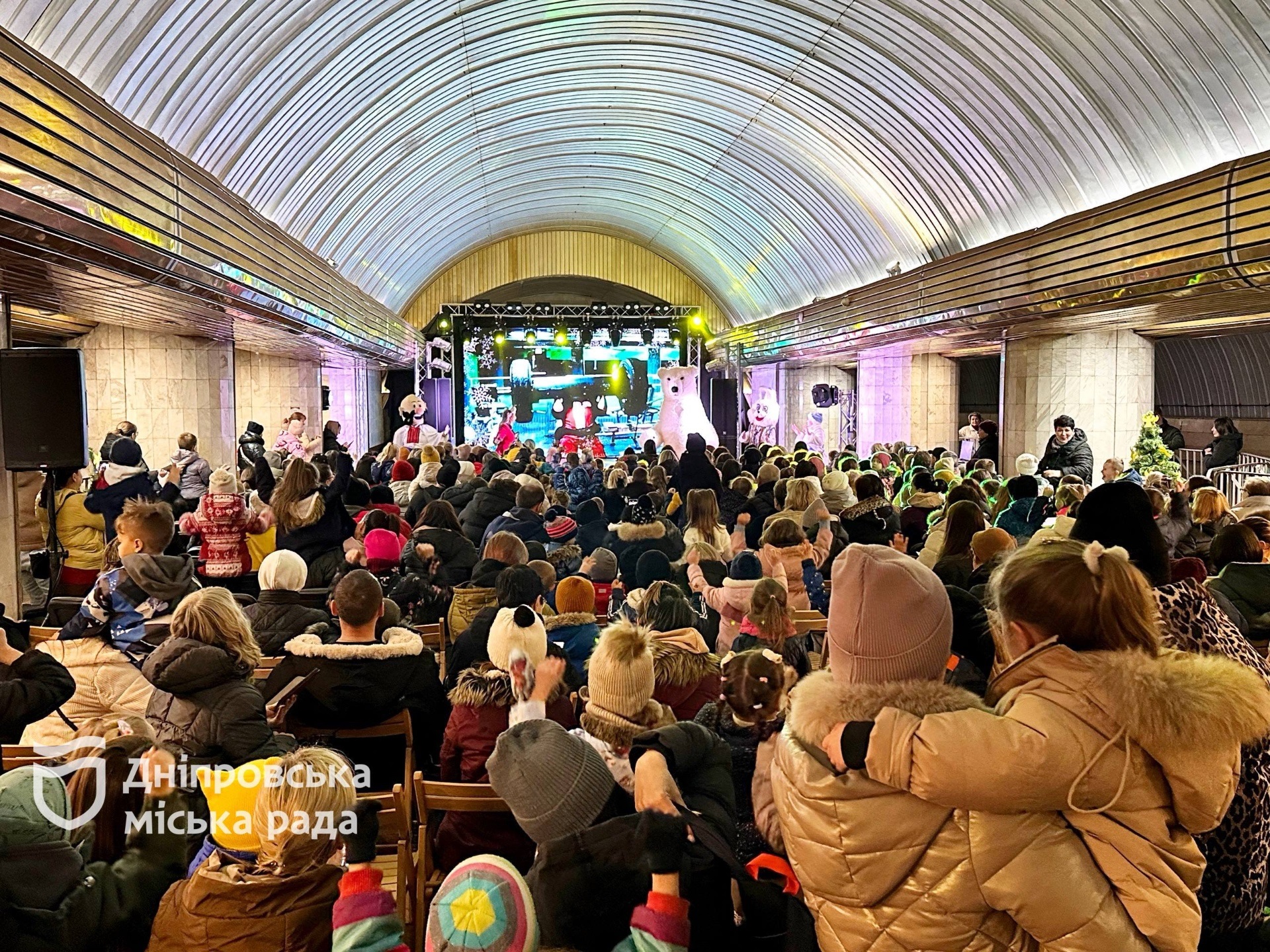 Протягом місяця в Дніпрі проходитимуть вистави, фестивалі, майстер-класи, творчі зустрічі та благодійні акції - 06.12.2025