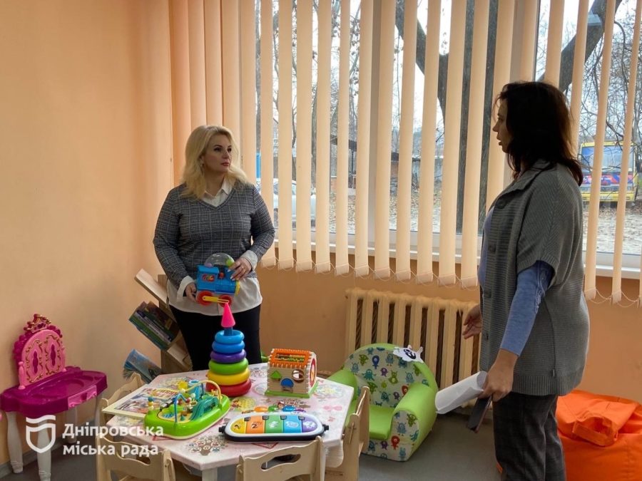 У Дніпрі безкоштовно допомагають родинам, які виховують дітей до 4 років із особливими освітніми потребами - 8.12.2025