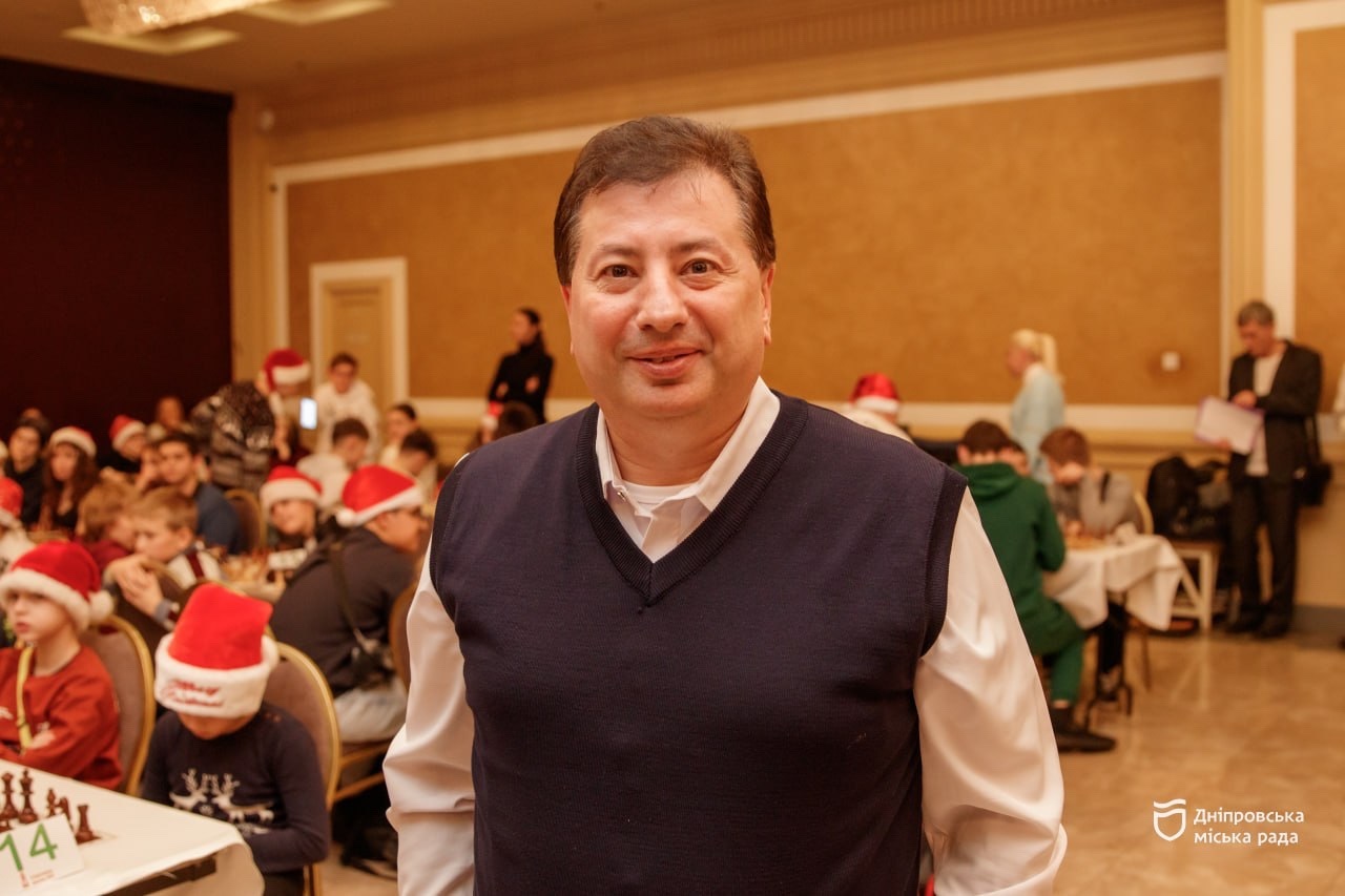 240 юних спортсменів взяли участь у першому різдвяному фестивалі з шахів у Дніпрі - 9.12.2025