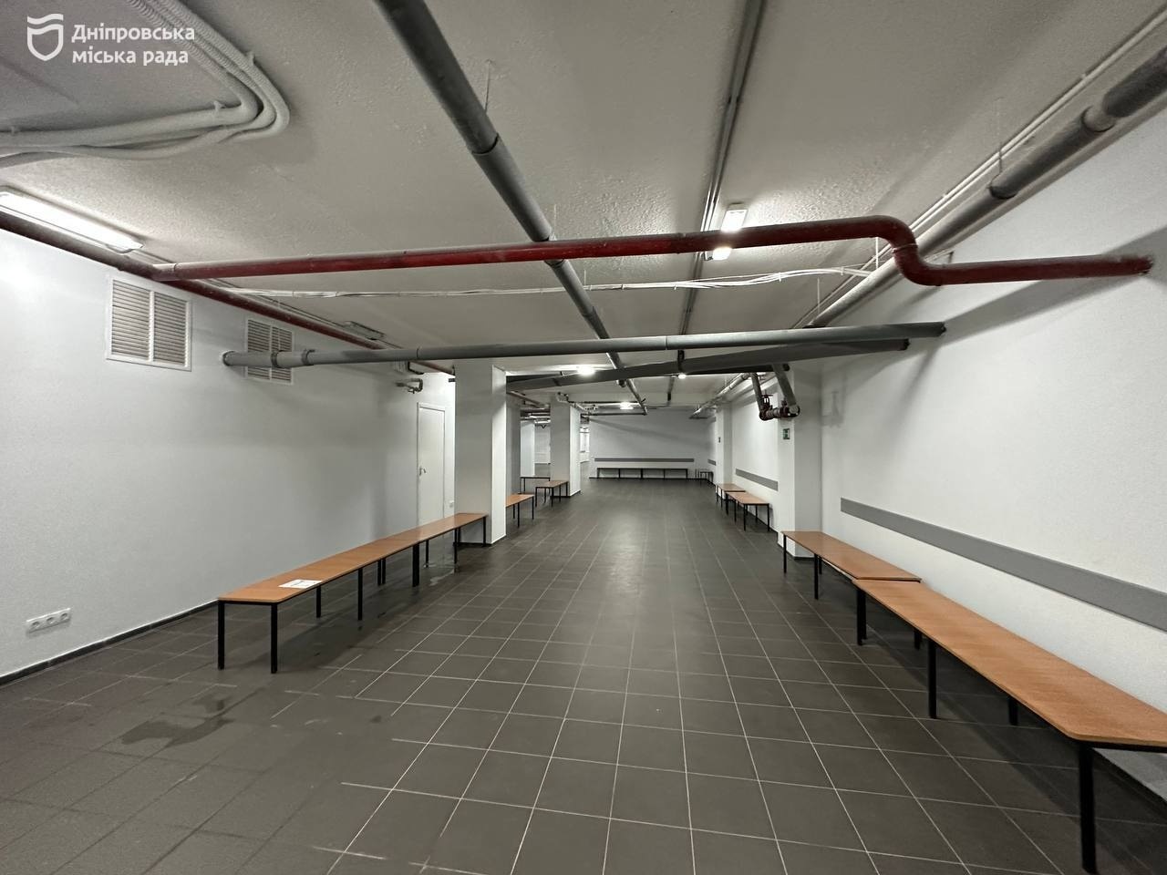 Дніпро забезпечує медзаклади укриттями та резервними генераторами - 10.12.2025