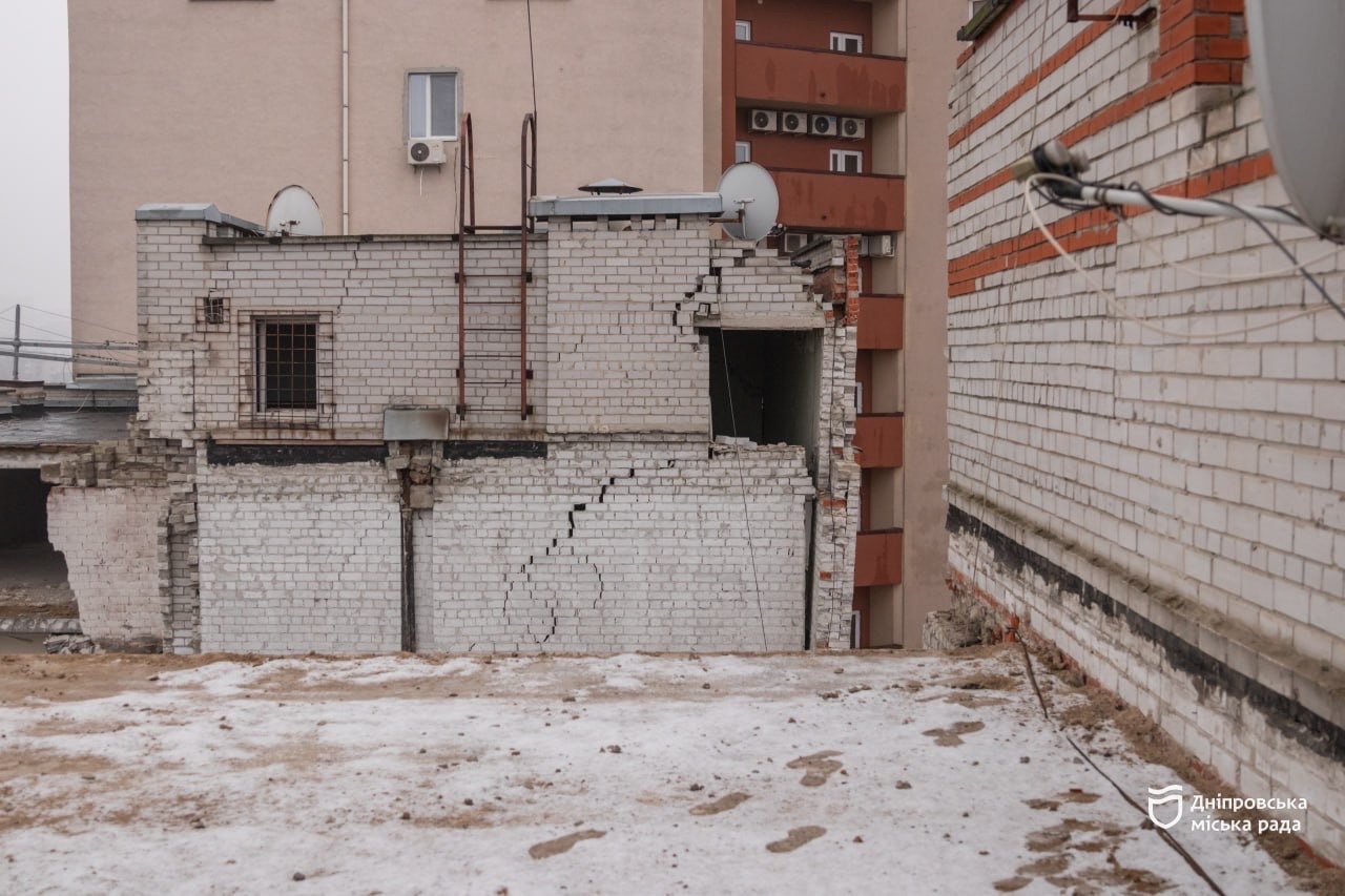 Відновлення будинку на Виконкомівській після ракетної атаки рф - 10.12.2025