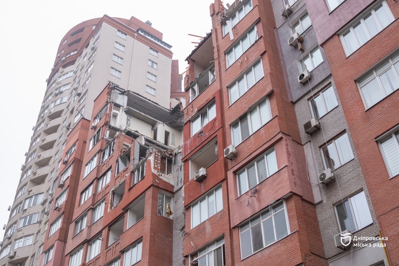 Відновлення будинку на Виконкомівській після ракетної атаки рф - 10.12.2025