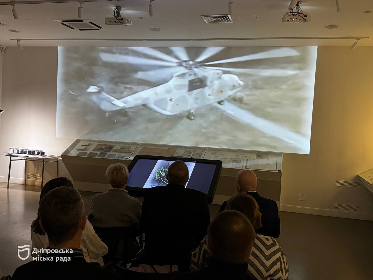 До Дня вшанування учасників ліквідації наслідків аварії на ЧАЕС у Дніпрі вручили міські відзнаки - 12.12.2025