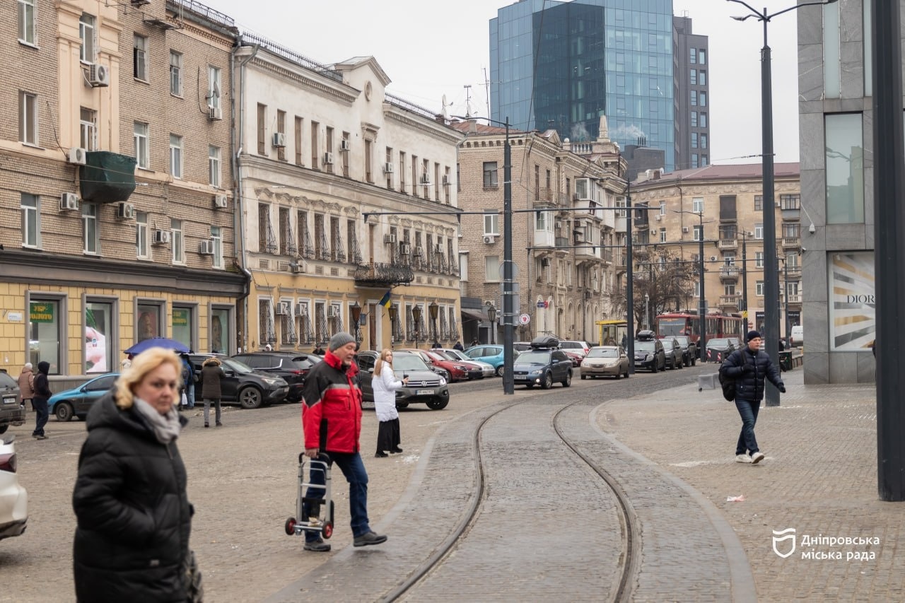 У Дніпрі оновили трамвайну колію та підготували маршрут до низькопідлогових трамваїв у межах флагманського проєкту «Рух без бар’єрів»