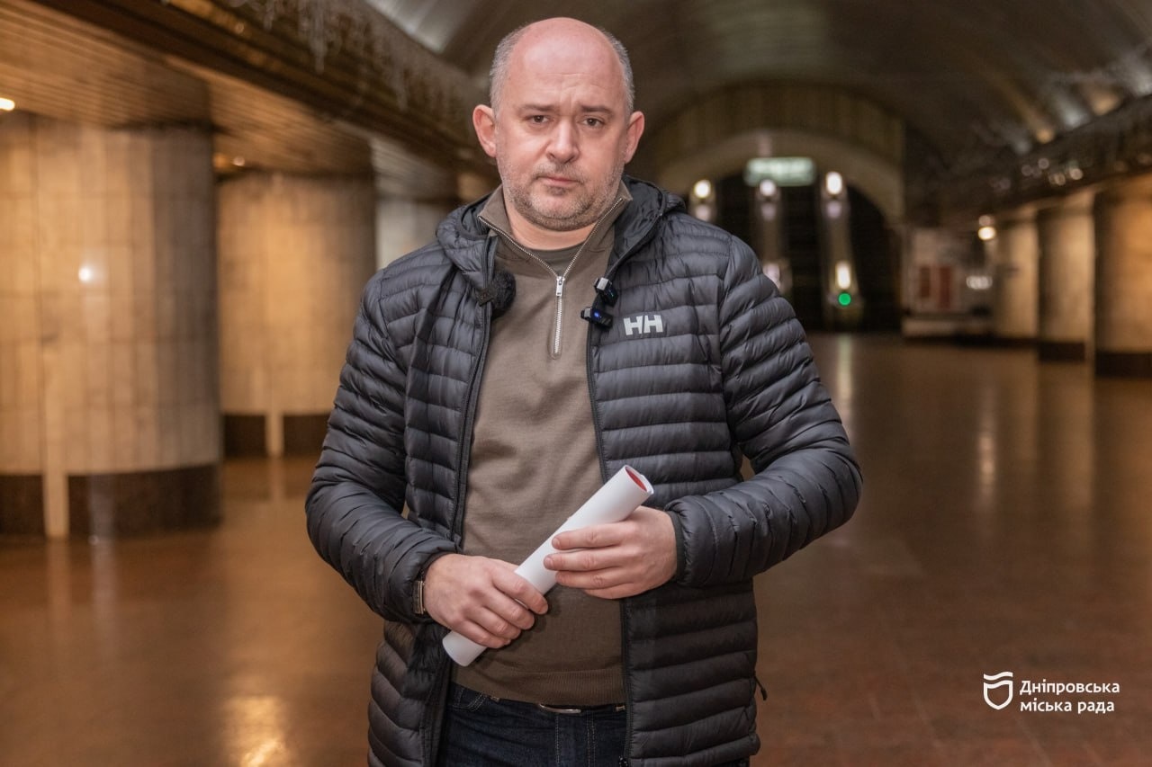 у Дніпрі розпочали підготовчі роботи до встановлення головної ялинки міста - 17.12.2025