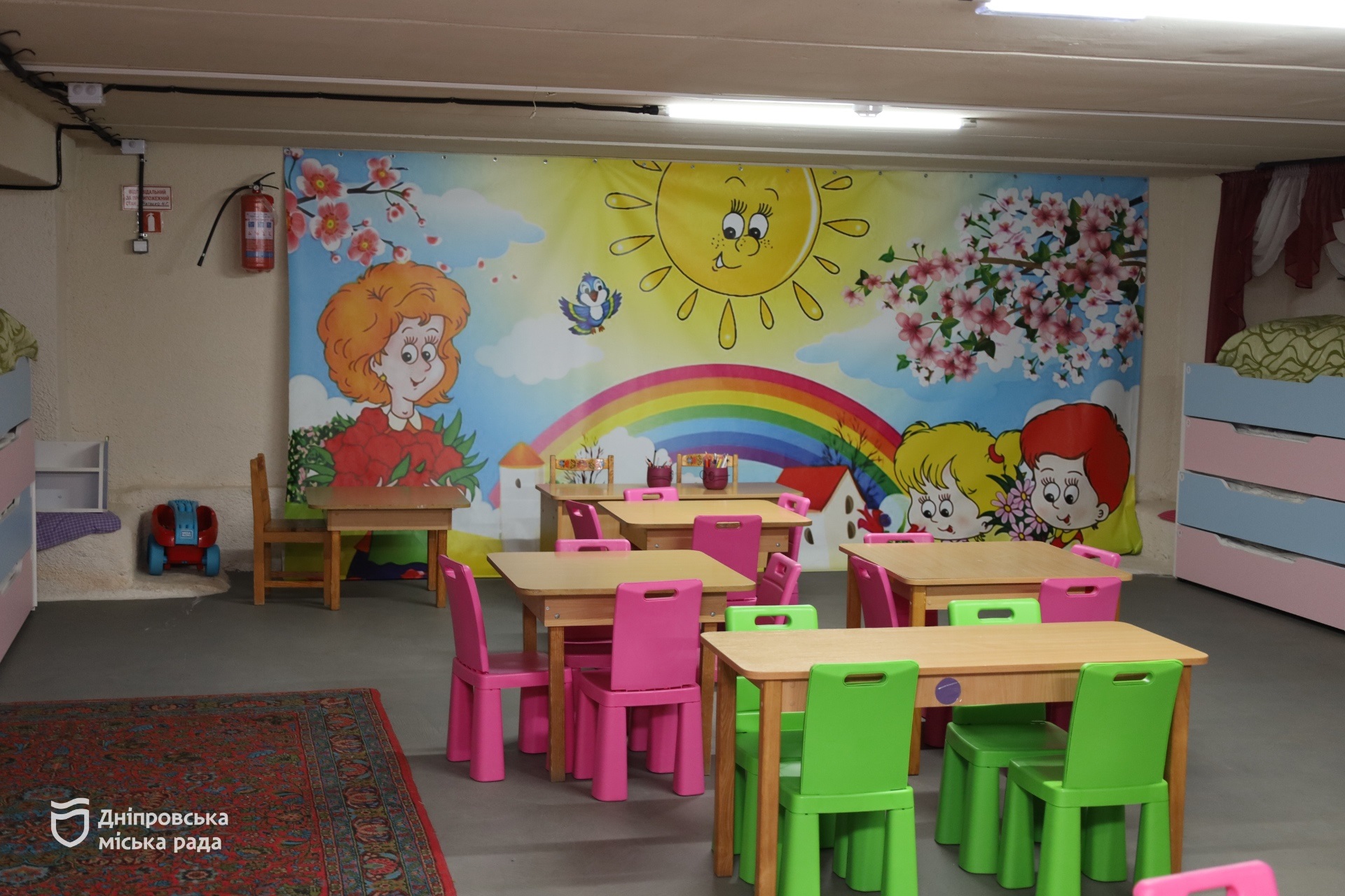 У дитсадках Дніпра встановлюють сонячні батареї та облаштовують укриття - 17.12.2025