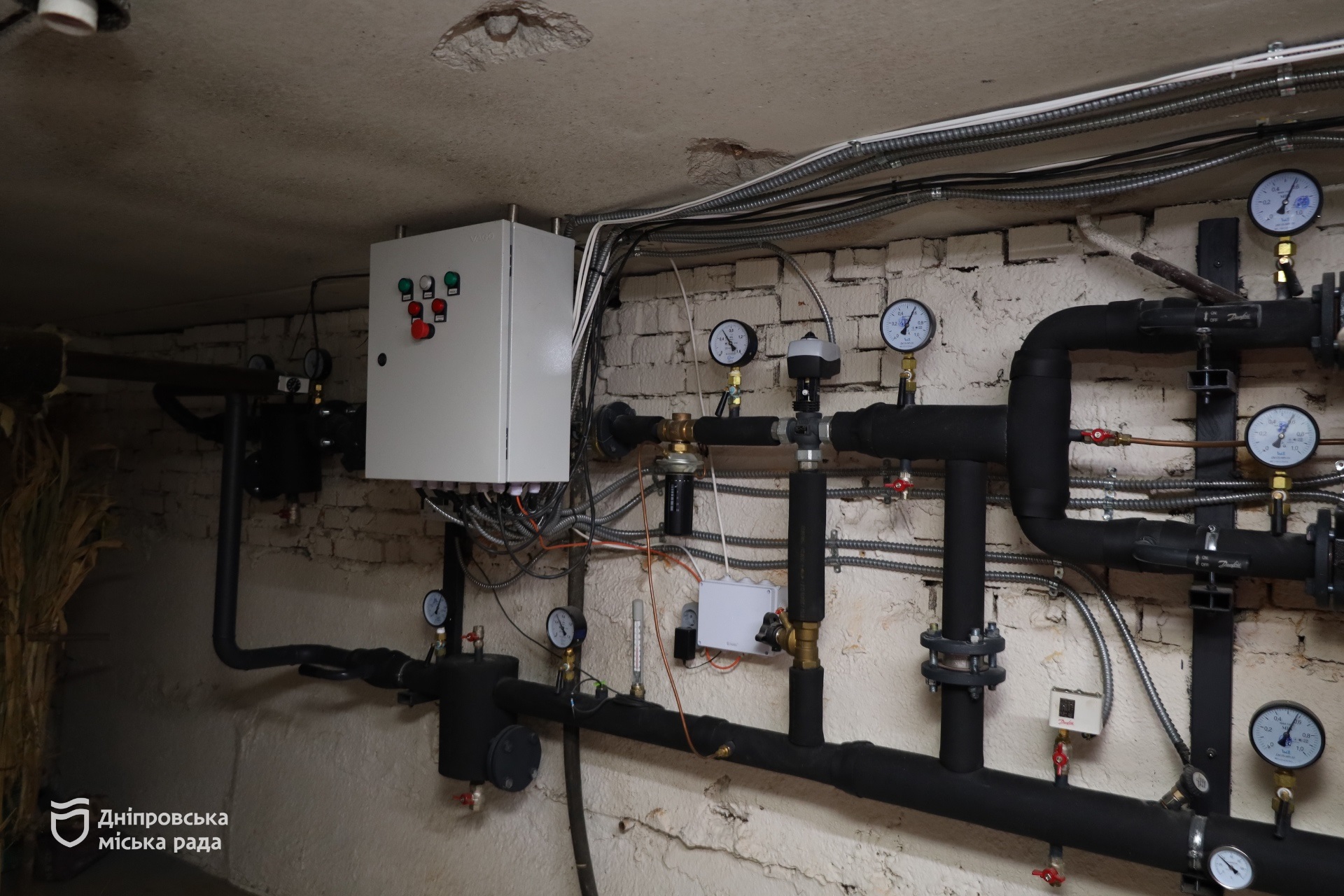 У дитсадках Дніпра встановлюють сонячні батареї та облаштовують укриття - 17.12.2025