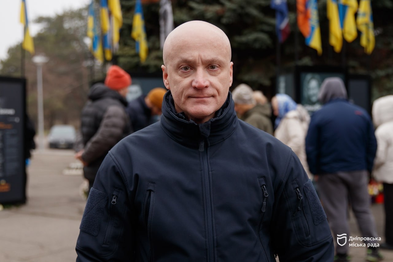 У Самарському районі Дніпра відкрили другу частину меморіального проєкту «Історії Героїв» - 19.12.2025