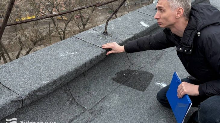 Відновлення багатоквартирного будинку після ракетного удару в Дніпрі