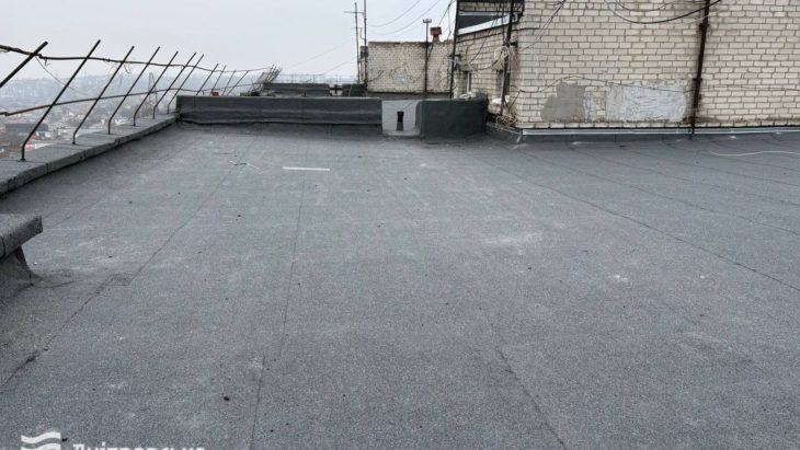 Відновлення багатоквартирного будинку після ракетного удару в Дніпрі