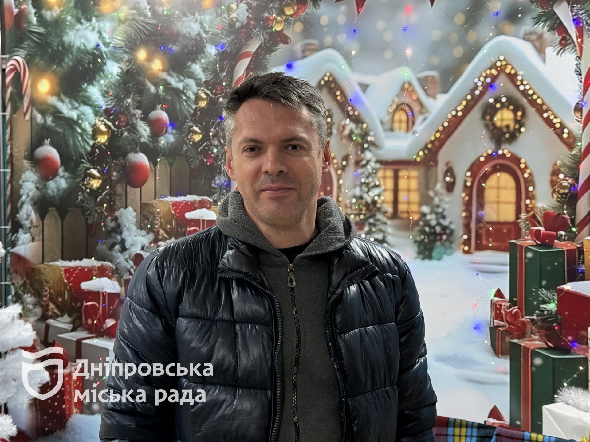 У Дніпрі в бібліотеці пройшов масштабний захід «Казкова фабрика чудес» - 20.12.2025