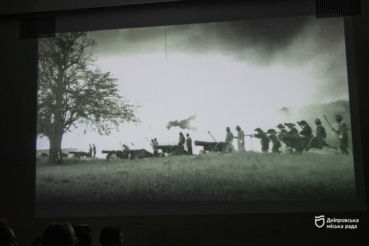 У Дніпрі вшановують пам’ять загиблих студентів - 22.12.2025