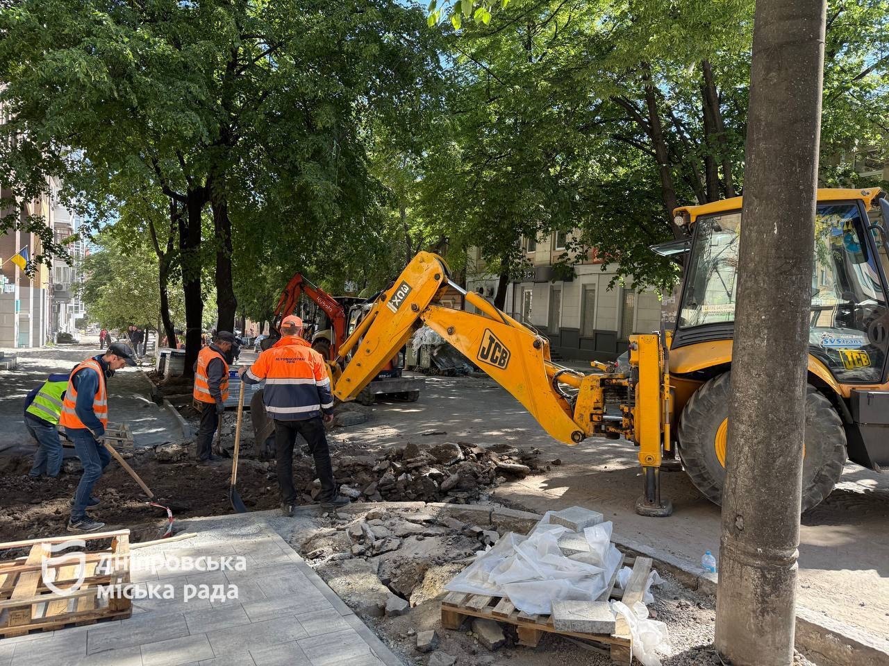 Дніпро: ремонт доріг дворів та магістралей за 2025 рік - 25.12.2025