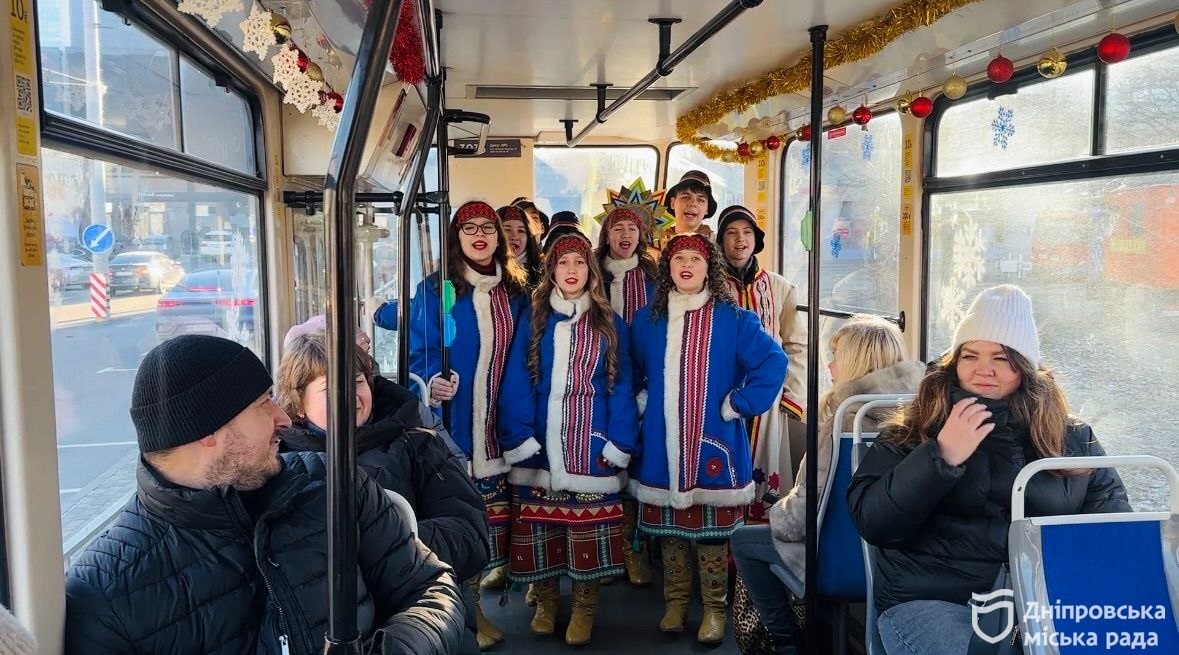 Фестиваль вертепів у Дніпрі: колядки, традиції, переможці - 25.12.2025