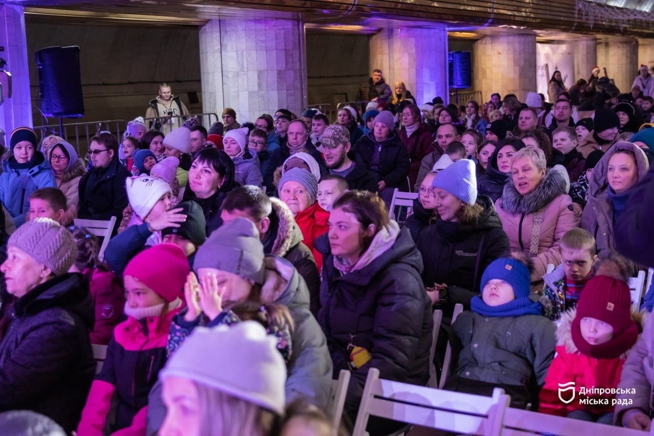 Дніпро святкує Різдво: свято дітей, захисників та громадян ВПО - 25.12.2025