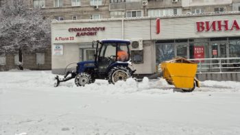 Ліквідація наслідків хуртовини у Дніпрі - 28.12.2025