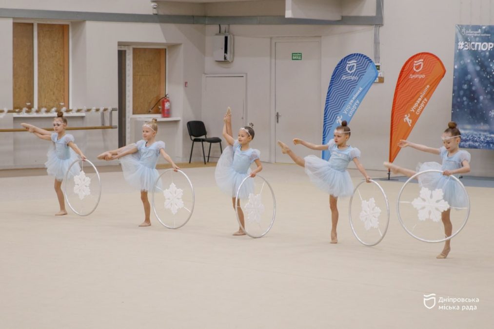 У Дніпрі близько 120 юних гімнасток створили Різдвяне дійство - 29.12.2025