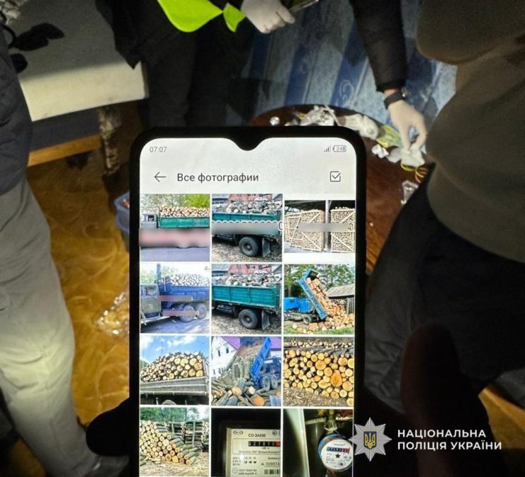 Шахрай продавав дрова через соцмережі: поліція Дніпра викрила схему на десятки тисяч гривень - 29.12.2025