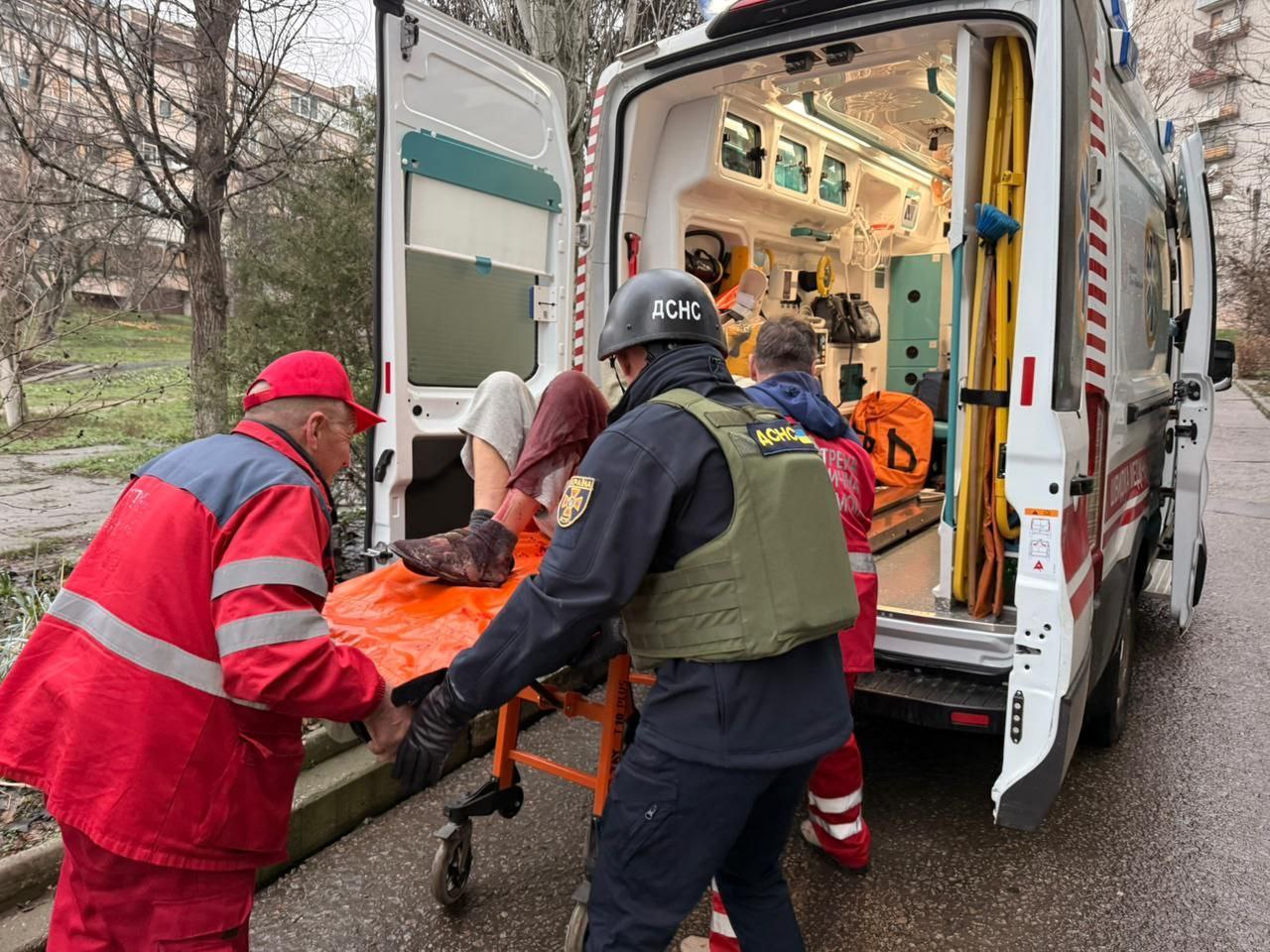 Ворог атакував Нікопольщину понад два десятки разів: 13 постраждалих