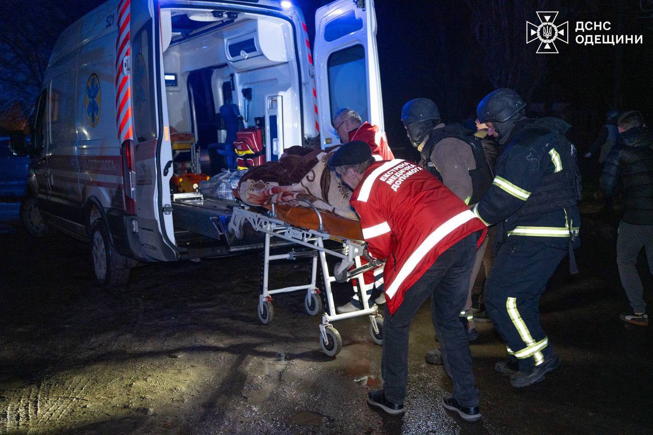 Наслідки атак рф по Одесі - 04.12.2025