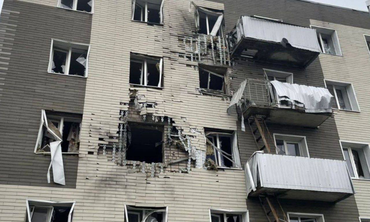 Двоє людей постраждали через обстріли на Дніпропетровщині - 9.12.2025