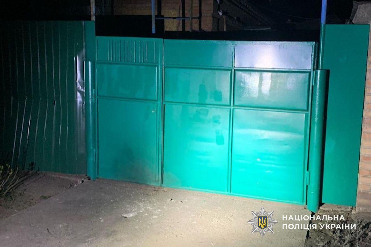 У Нікополі чоловік кинув вибуховий пристрій біля житлового будинку - 17.12.2025