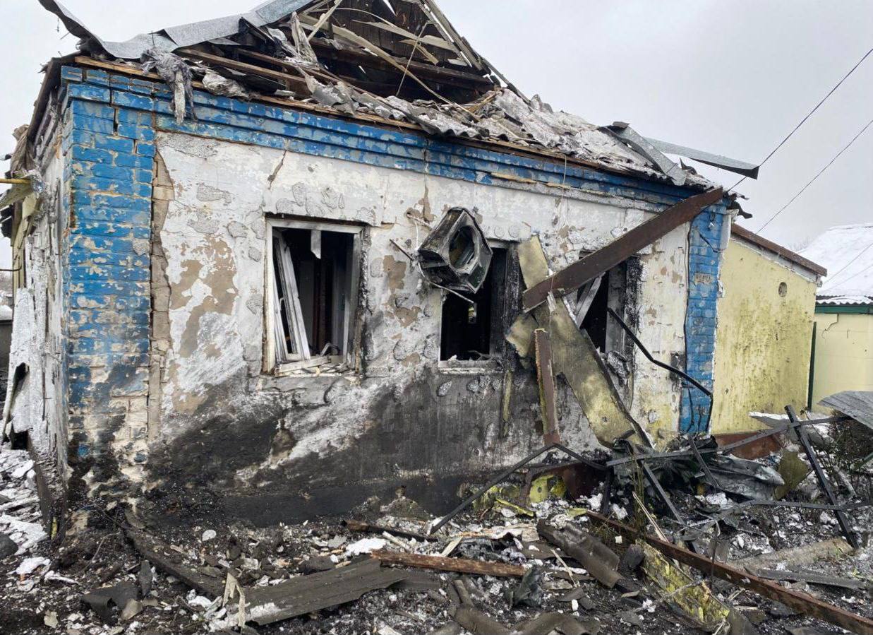 Ворог атакував Дніпропетровщину дронами та КАБами: є постраждалі - 29.12.2025